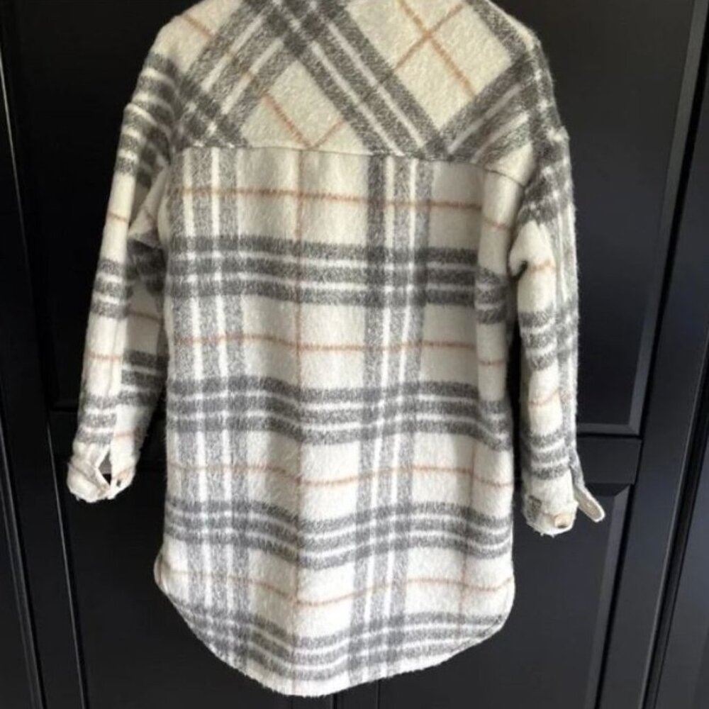 Brunette The Label Plaid Ovesized Shacket - Picture 2 of 6
